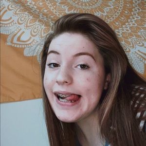 Meet your Posher, Eleora